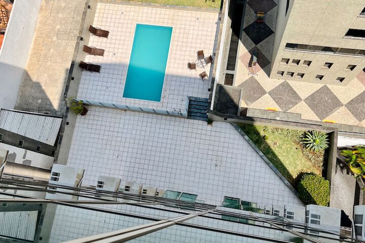 Pool 15 of 30
