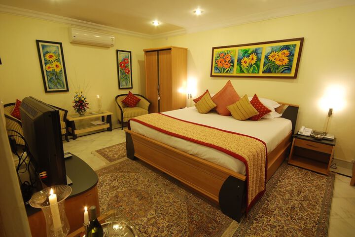 Room 4 of 39