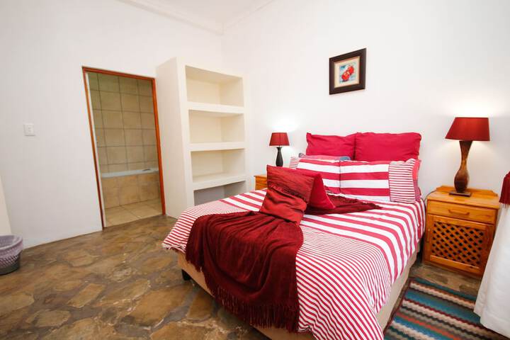 Room 10 of 85