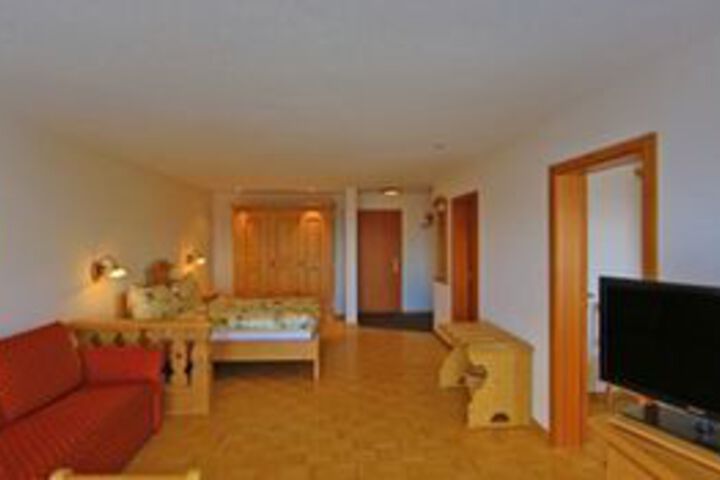 Room 22 of 73