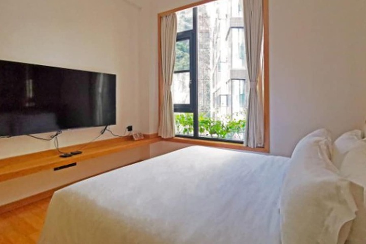 Room 9 of 20