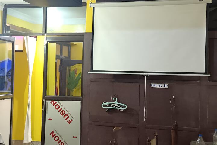 Room 8 of 15