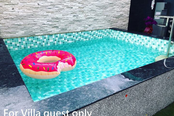 Pool 94 of 110
