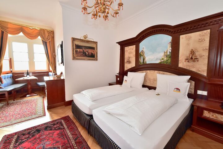 Room 45 of 137