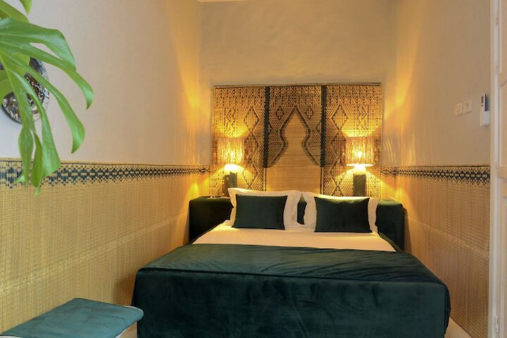 Room 27 of 72