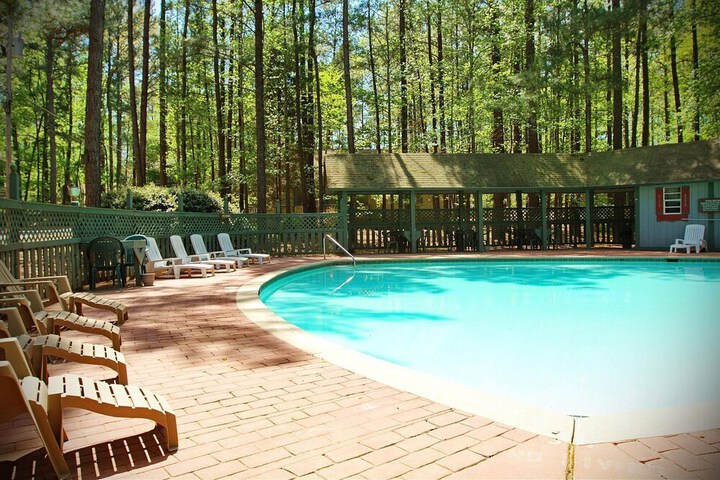 Pool 348 of 400