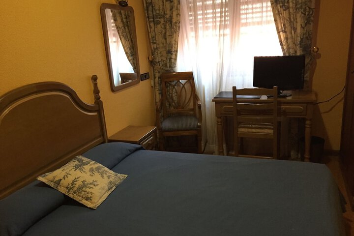 Room 5 of 40