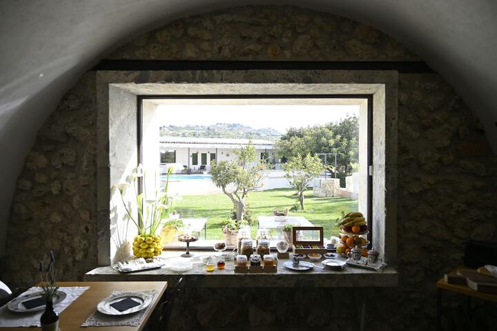 Dining 85 of 124