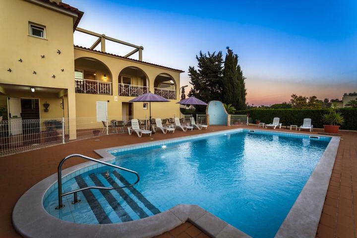 Pools & Facilities