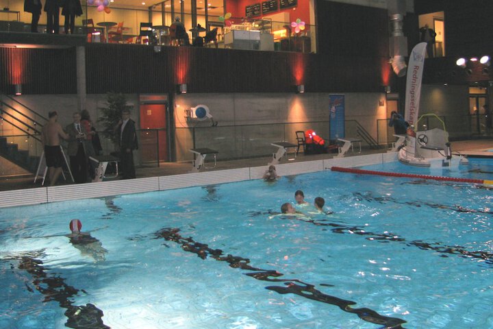 Hotel Pool