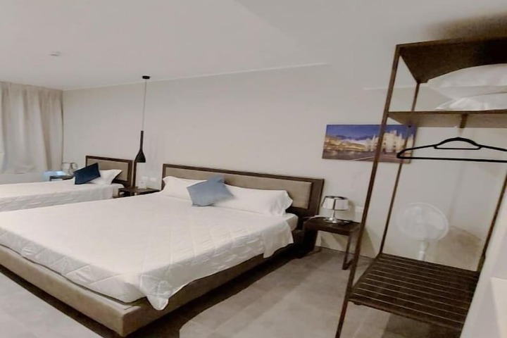 Room 9 of 62