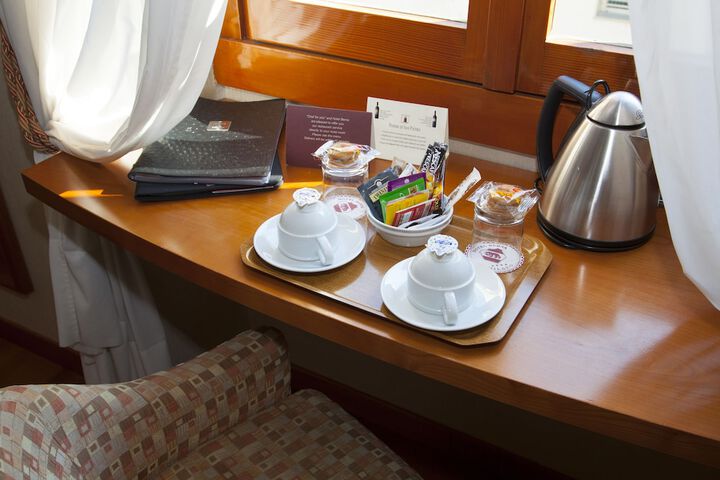 Breakfast/Coffee Service 37 of 62