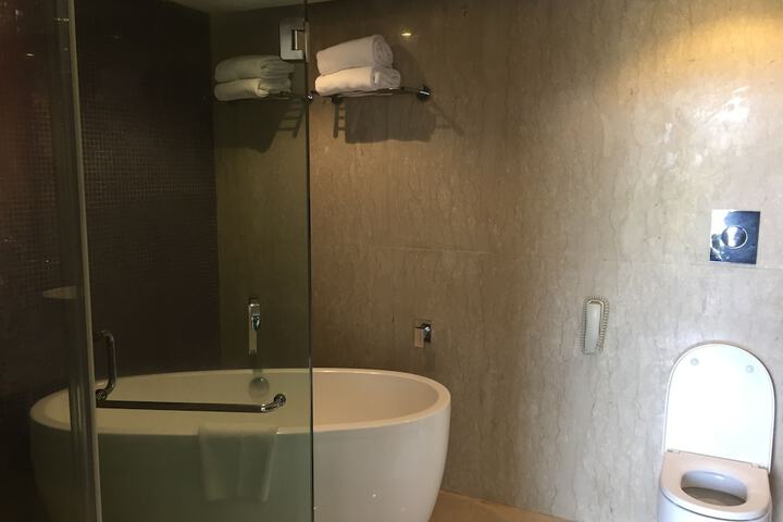 Room 21 of 86