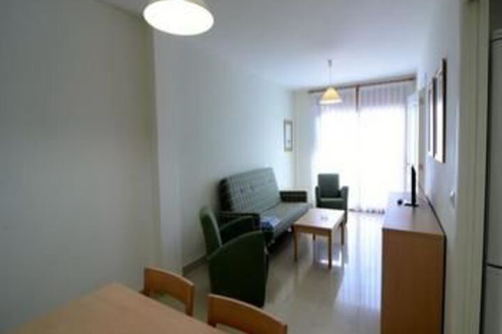 Room 8 of 13