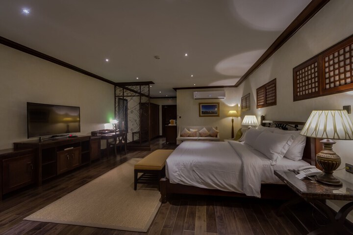Room 12 of 51