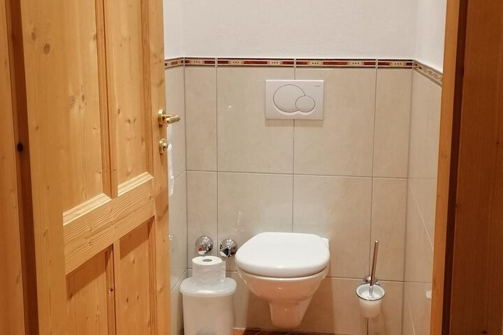 Room 30 of 76