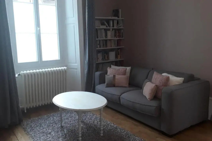 Room 2 of 5