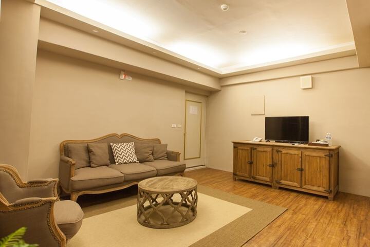 Room 15 of 36