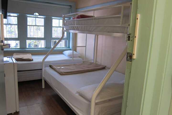 Room 21 of 61