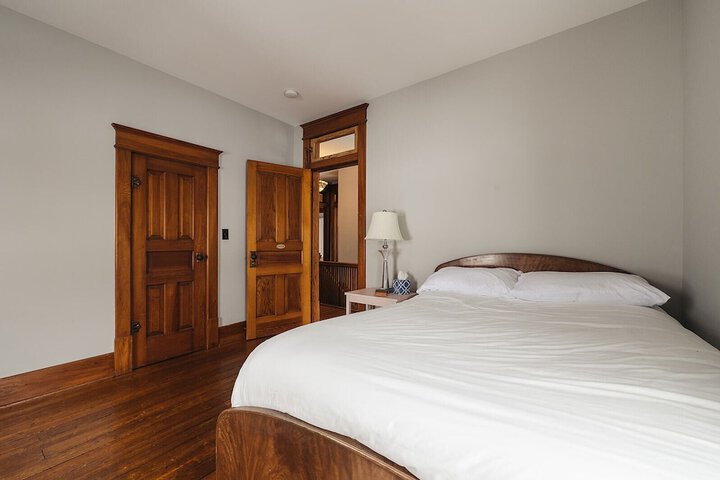 Room 156 of 188