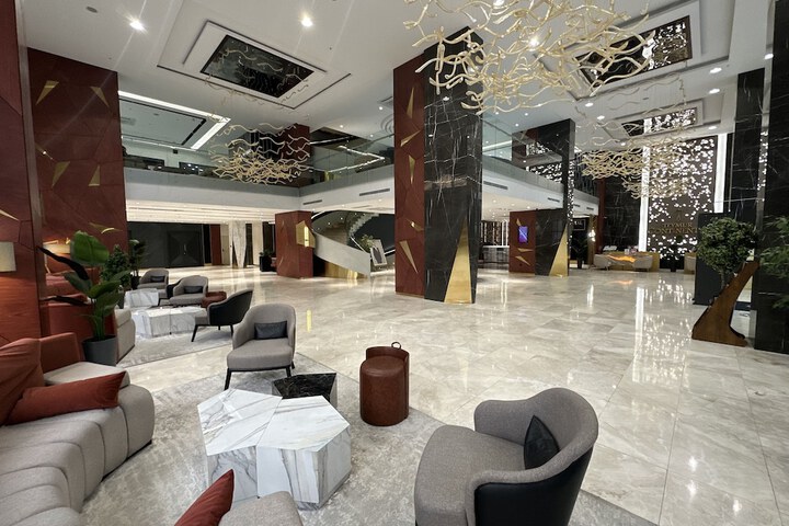 Hotel Interior 4 of 97