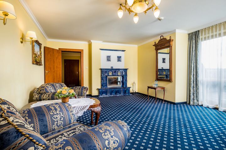 Room 9 of 23