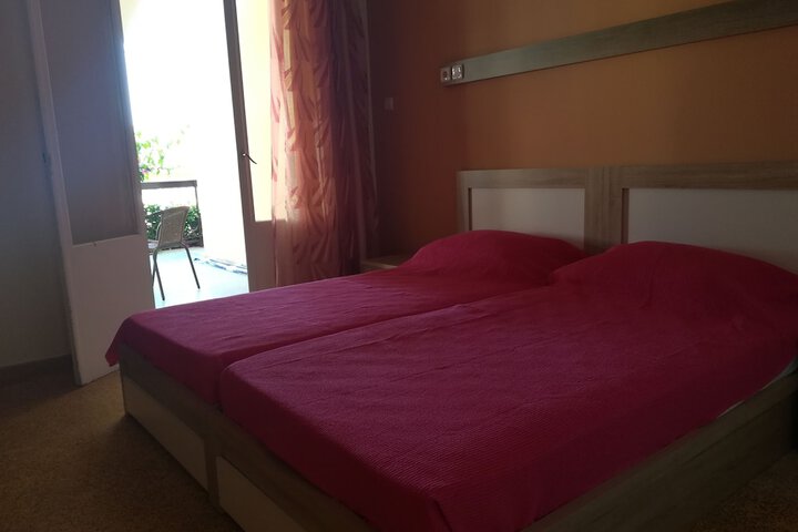 Room 11 of 26