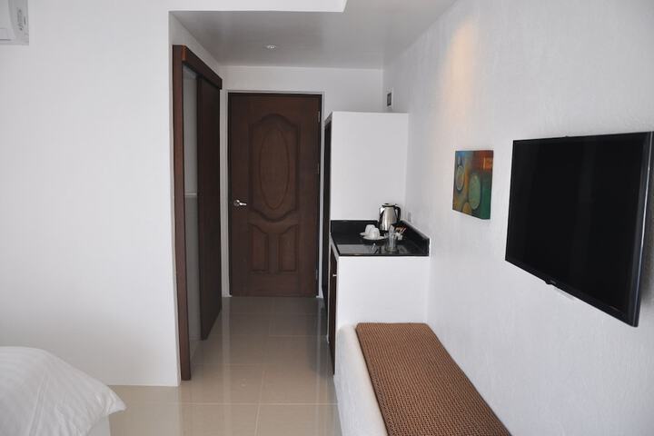 Room 9 of 296