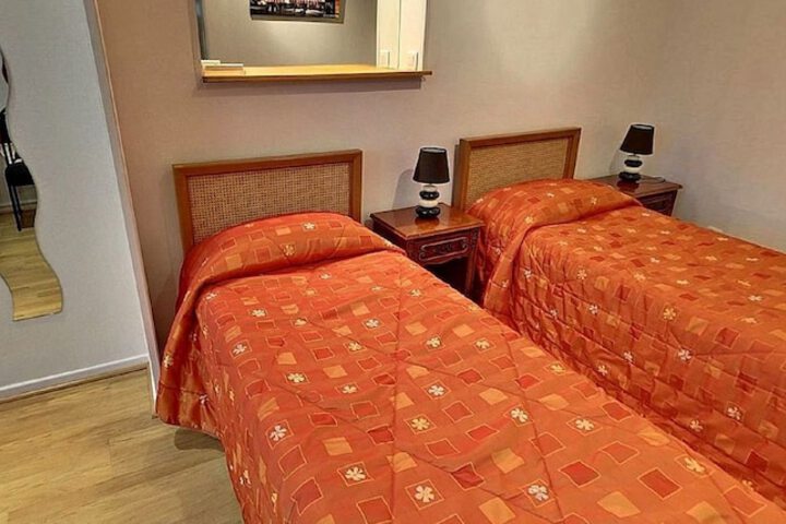 Room 5 of 20