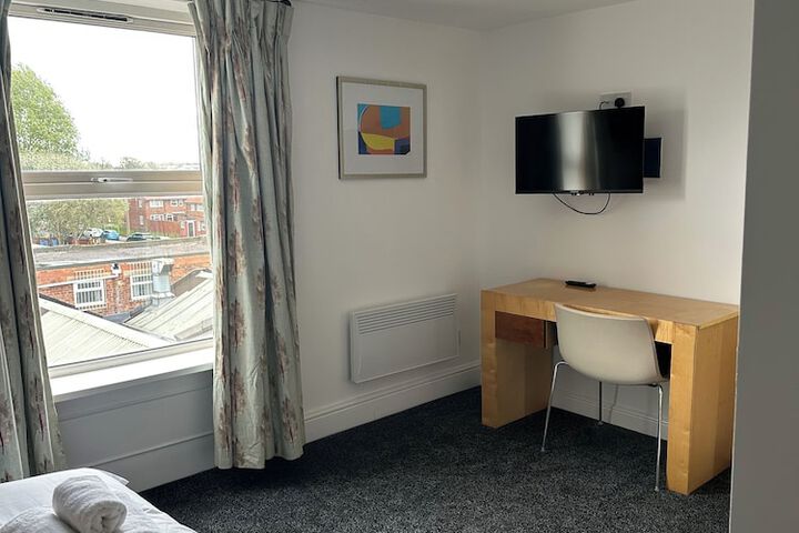 Room 2 of 21