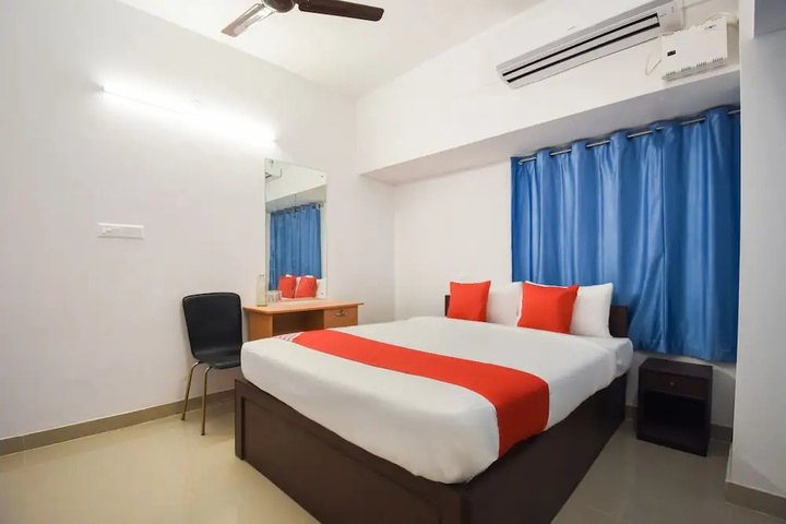 Room 6 of 15