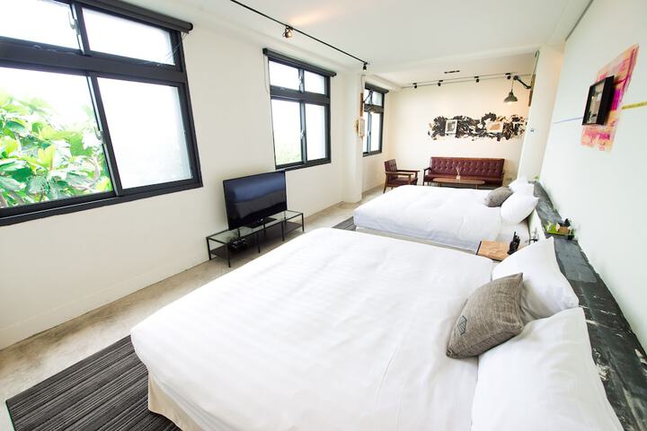 Room 15 of 127