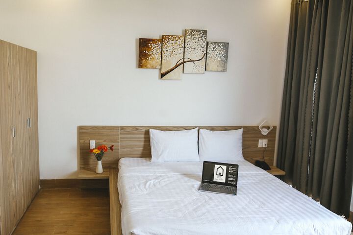 Room 14 of 32