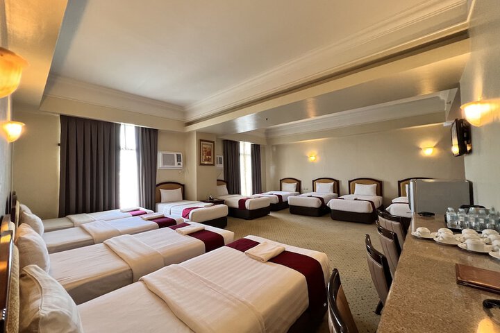 Room 14 of 36