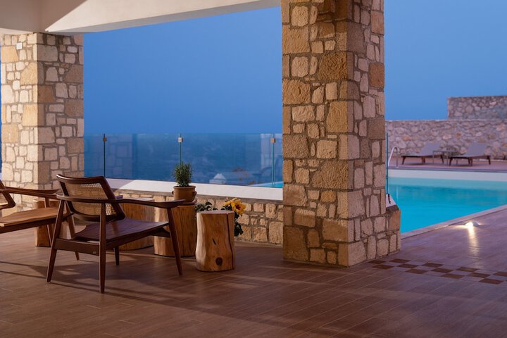 Pool 10 of 17