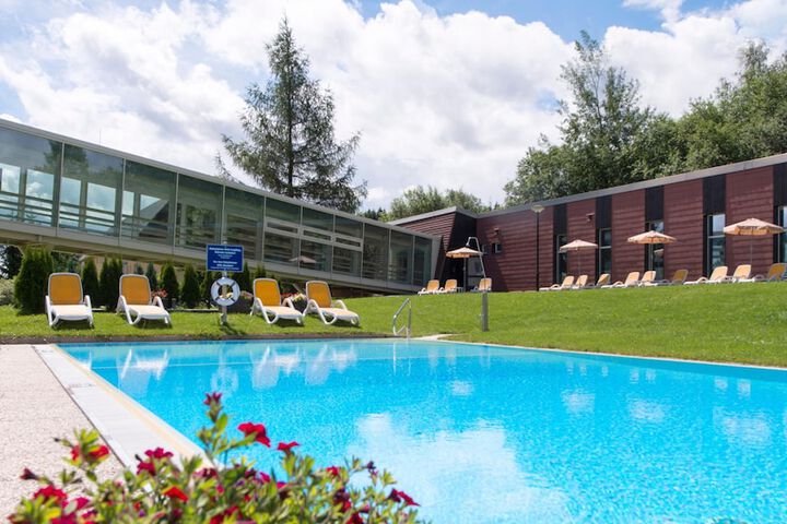 Pool Hotel