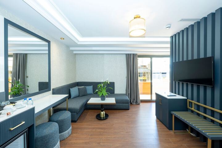 Room 85 of 144