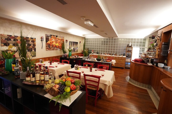 Dining 47 of 71