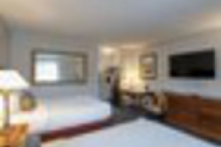 Room 104 of 549