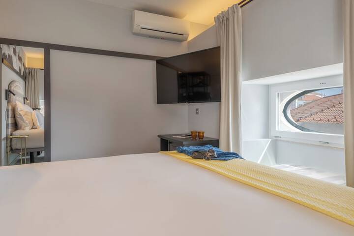 Room 13 of 39