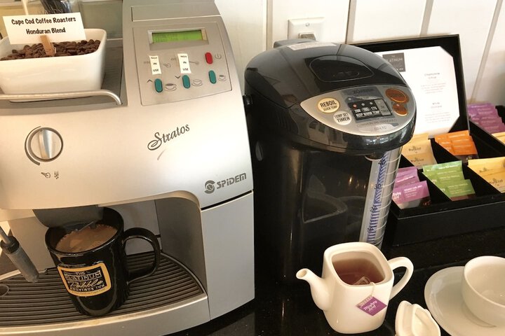 Breakfast/Coffee Service 84 of 104