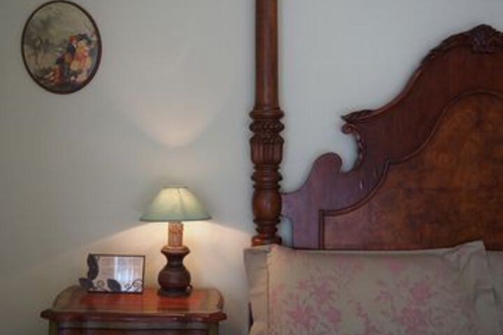 Room 32 of 64