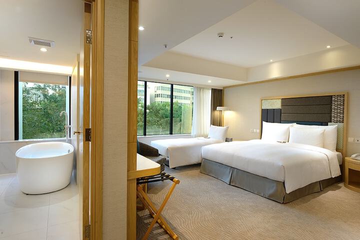 Room 8 of 44