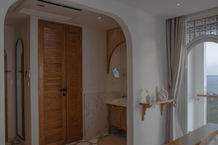 Room 27 of 175