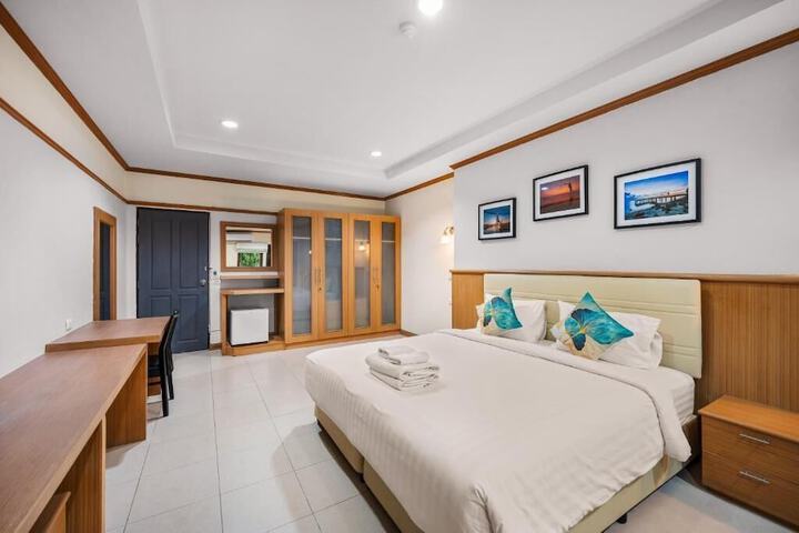 Room 3 of 17