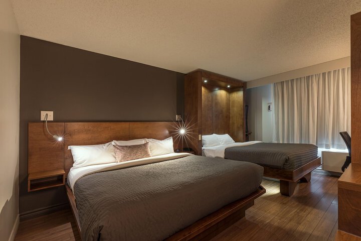 Room 17 of 40