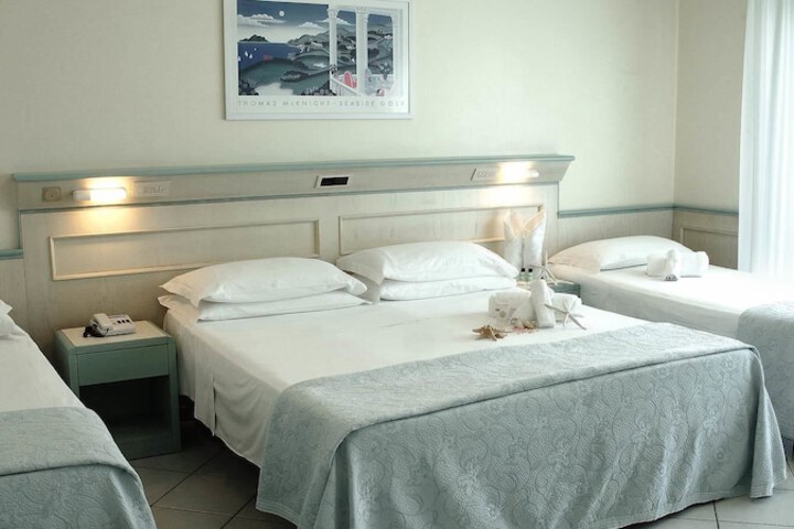 Room 7 of 23