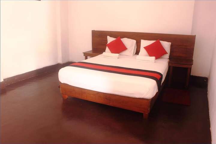 Room 4 of 23