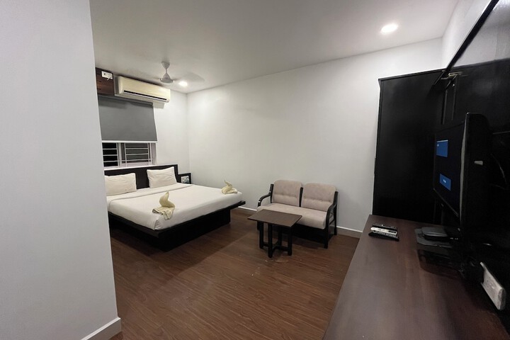 Room 15 of 40