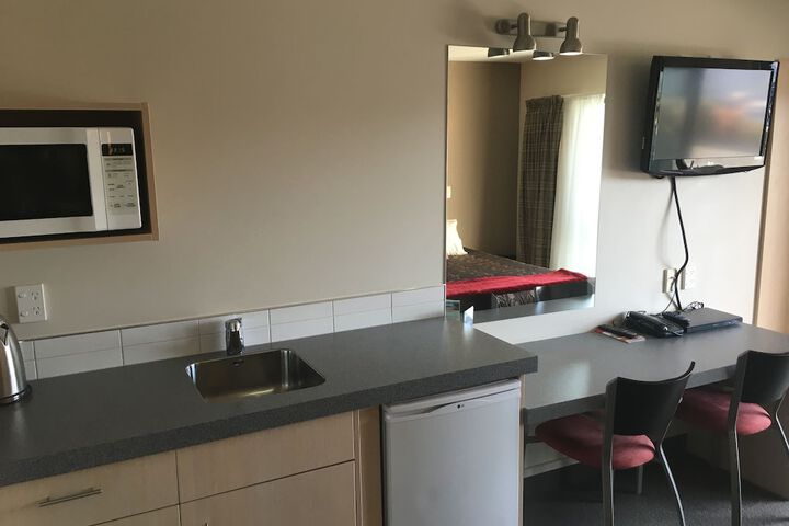 Room 3 of 34